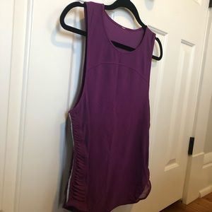 Lululemon running tank, reflective detailing